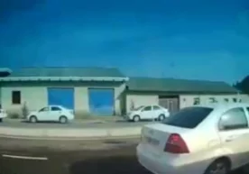 Самарқандда ЙҲХБ бошлиғига сигнал чалган ҳайдовчи жарима майдончасига «қамалди» фото