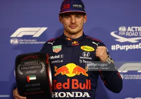 Formula-1. Maks Ferstappen afsonaviy Lyuis Hemiltonni ortda qoldirib, jahon chempioniga aylandi фото