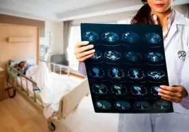 Ağız boşluğu kanserini gösteren 10 belirti фото