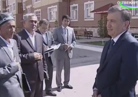 Шавкат Мирзиёев Тошработ маҳалласига ташриф буюрди фото
