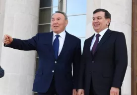 Мирзиёев ва Назарбоев телефон мулоқоти орқали кун тартибидаги масалаларни муҳокама этишди фото
