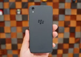TCL компанияси BlackBerry номи остида смартфонлар ишлаб чиқаришда давом этади фото