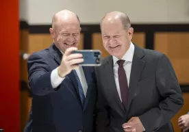 Germaniya kansleri Olaf Shols AQSHda o‘z qiyofadoshi bilan uchrashdi фото