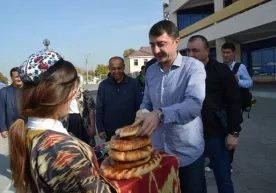 «АГМК» ва «Пахтакор» клублари Фарғонада тантанали тарзда кутиб олинди (фото) фото