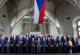 44 давлат етакчилари Прагада Россиянинг Украинага қарши урушини муҳокама қилмоқда фото