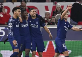 Dembele hat-trick secures PSG big win over Stuttgart (video) фото