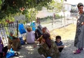 Tojikistondagi mardikor bozordagi ayollar qismati (video) фото