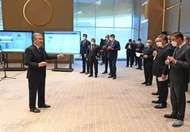 «Мактабларни кенгайтириш керак» — Президент лойиҳалар тақдимоти билан танишди фото
