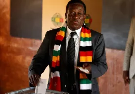 Saylovchilarga jannatni va’da qilgan Zimbabvening amaldagi prezidenti ikkinchi muddatga saylandi фото