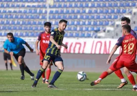 Superliga. "Andijon" o‘zining uyida "Paxtakor"ni "urippo‘ydi" фото