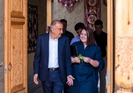 Jahongir Ortiqxo‘jayev prezident yig‘ilishidan oldin Toshkentdan chiqib ketishga uringani aytilmoqda фото