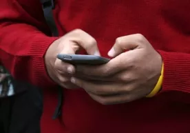 Японияда зарядлаш эҳтиёжи бўлмаган смартфон чиқарилади фото