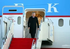 Shavkat Mirziyoyevni Nur-Sultondagi aeroportda Qosim-Jo‘mart To‘qayev kutib oldi фото