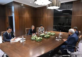 Shavkat Mirziyoyev Budapeshtda Yevropaning yetakchi banki rahbarini qabul qildi фото