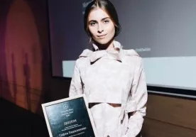 Sofiya Rotaruning 15 yoshli nabirasi moda olamini zabt etmoqda фото