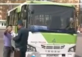 Toshkentda avtobus haydovchisi va YPX xodimi janjallashdi (video) фото