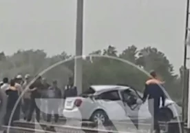 Buxoroda poyezd “Lacetti”ni urib ketdi фото