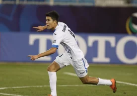 Yaxshiboyev eng yaxshi futbolchilar reytingini boshqarmoqda! фото