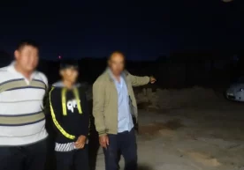 Сурхондарёда 46 ёшли эркак дарахтдан довучча олаётган вояга етмаган болани пичоқлаб қўйди фото