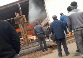 Surxondaryoda qurilish mollari do‘konlari yonib ketdi (video) фото