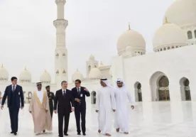 Shavkat Mirziyoyev Abu-Dabidagi maqbara va masjidni ziyorat qildi (foto) фото