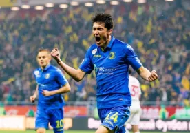 Eldor Shomurodov yana gol urdi va to‘purarlar poygasida 2-o‘ringa chiqib oldi фото