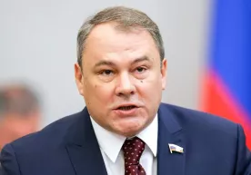 Rossiyalik amaldor O‘zbekistonda migrantlar daromadiga rus tilidagi maktablar qurishga chaqirdi фото