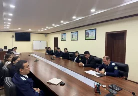 Ёш ҳуқуқшунослар билан учрашув фото