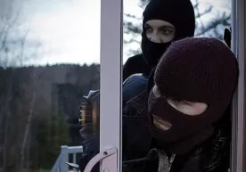 Тошкентда ниқобли босқинчилар хонадонга бостириб кириб, 127 минг долларни ўғирлаб кетди фото