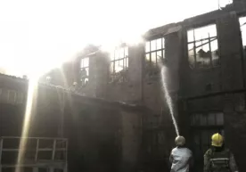 Yunusobod tumanidagi sexda yong‘in sodir bo‘ldi фото