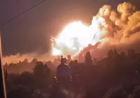 Ukraina Makeyevkadagi Rossiya armiyasining o‘q-dori omboriga zarba berdi фото