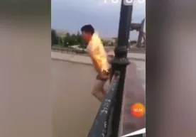 Хоразмда танасига олов ёқиб сувга сакраган шахс юзасидан маълумот берилди (видео) фото