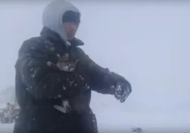 Қозоғистонлик йигит қизлар юрагини бир зумда забт этди (видео) фото