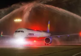 UzAirways'нинг 188 йўловчига мўлжалланган самолёти етиб келди фото