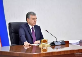 Шавкат Мирзиёев озиқ-овқат ва нарх-наво масаласида видеоселектор ўтказди фото