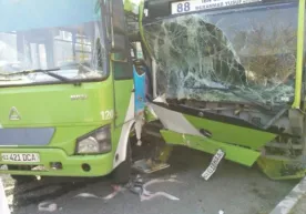Toshkentda ikki avtobus ishtirokida avariya yuz berdi фото