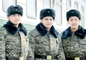 Энди олий маълумотлилар ҳам тўлиқ 12 ой ҳарбий хизматда бўлади фото