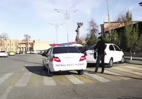 Бухорода хизмат машинасида йўл қоидасини бузган ППХ ходими 735 минг сўм жаримага тортилди фото