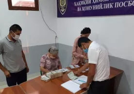 Ўз бурчини тушунган ота алимент пулларини тўлаб берди фото