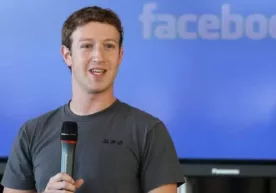 Facebook раҳбари менежерларига фақат Android-телефонлардан фойдаланишни буюрди фото