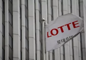 Жанубий Кореяда 95 ёшли Lotte Group асосчиси 4 йил қамоқ жазосига ҳукм қилинди фото