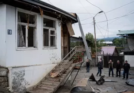 Rossiya tinchlikparvar kuchlari Qorabog‘ning 2 mingdan ortiq aholisini evakuatsiya qildi фото