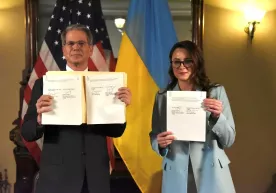 Ресурслар бўйича келишув АҚШнинг Украинадаги уруш бўйича риторикасини қандай ўзгартирди? фото