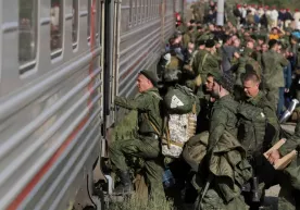 Britaniya razvedkasi: Rossiya Markaziy Osiyodan kelgan migrantlarni urushga jalb qilmoqda фото