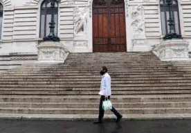 Olimlar butun dunyoda koronavirus pandemiyasi qachon tugashini prognoz qildi фото