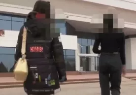 Қизларни пуллаш учун Дубайга жўнатаётган аёл 5 йилга қамалди фото