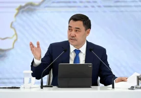 Жапаров Лавровнинг «ақл ўргатиши»га жавоб қайтарди фото