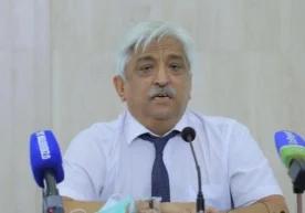 Ҳабибулло Оқилов: "Карантинни узайтириш зарурати, шифокорларни қайта тайёрлаш ва йўл қўйилган хатолар" фото