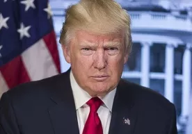 Дональд Трамп Кеннедининг ўлимига оид маълумотларнинг бир қисмини яширмоқчи эканликда айбланди фото