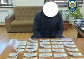 Farg‘onada 3 ming dollarni so‘mga ayirboshlayotgan noqonuniy valyutafurush qo‘lga olindi фото